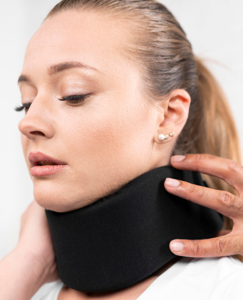 brace-woman brace-woman